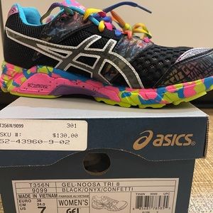 Aasics Gel-Noosa Tri 8 sneakers women’s size 7 NIB never worn